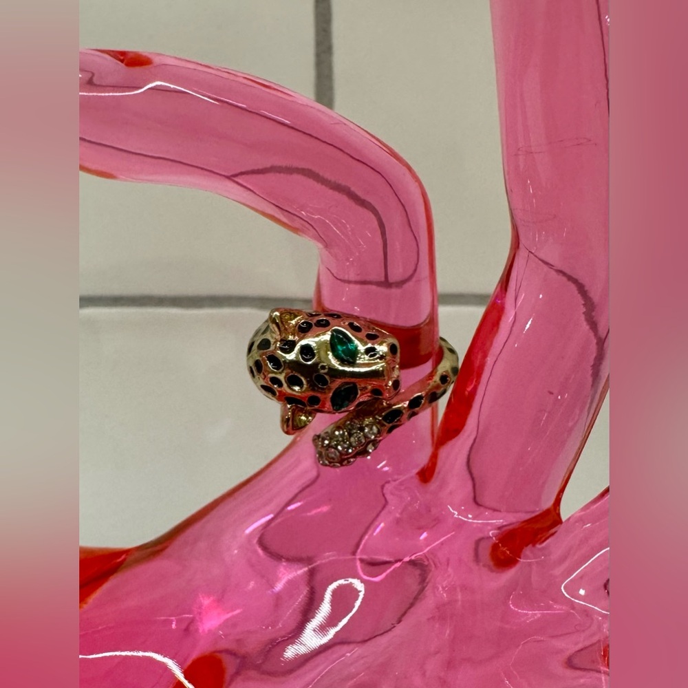 🐆 Leopard Wrap Ring 💚 Emerald-Green Eyes • Crystal Spots • Size 6.5 - Picture 2 of 5